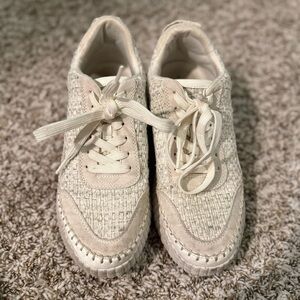 Stylish Cream Textured Sneakers